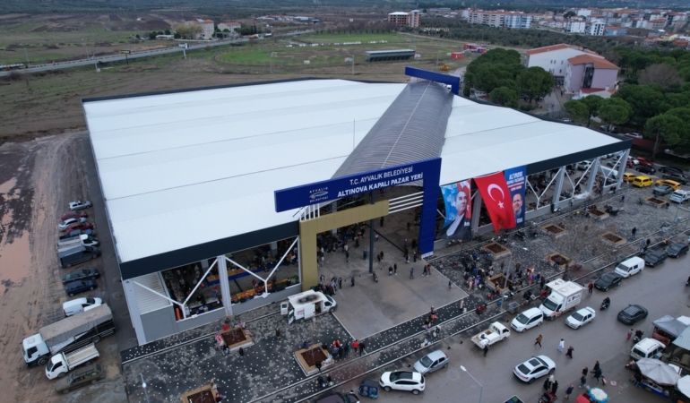 Ayvalık Belediye Başkanı Mesut Ergin, 2025 yılında yaşama geçirilen projeleri anlattı