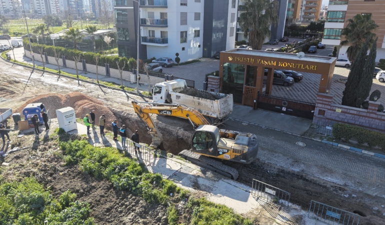 Güzelyurt Mahallesi’nde Sorunlu Kanalizasyon Hattı Yenileniyor (3)
