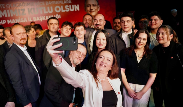 CHP MANİSA ÖRGÜTÜ BAYRAMLAŞTI