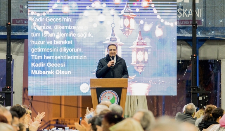 Balçova’da Kadir Gecesi’nde Dayanışma Sofrası Kuruldu