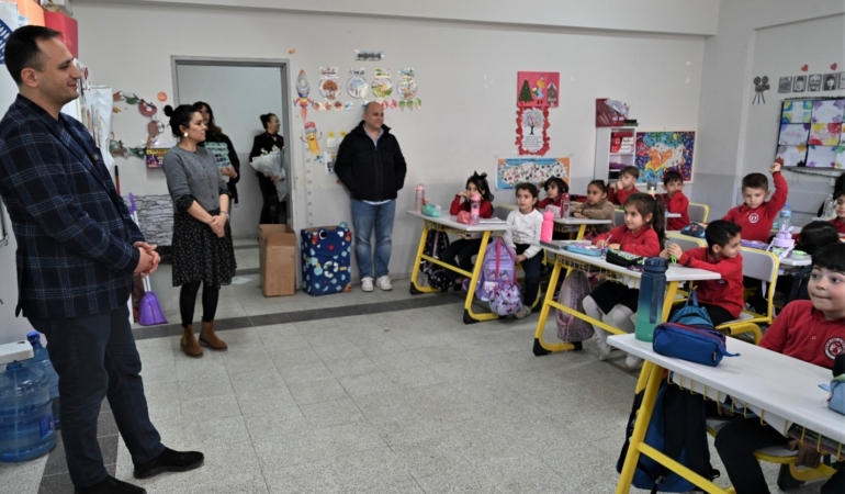 Ömer Eşki Hayat Bilgisi dersinde yerel yönetimleri anlattı