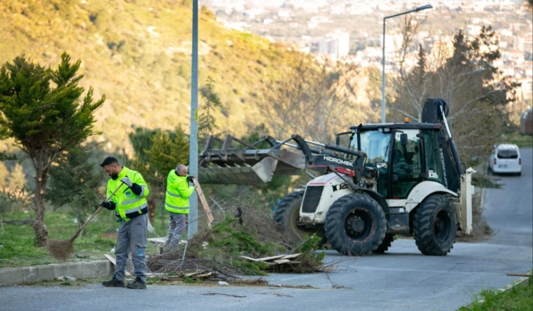 NARLIDERE BELEDİYESİ’NDEN KAPSAMLI BAHAR TEMİZLİĞİ