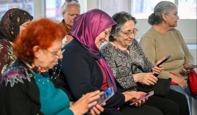 Bornova’nın çınarları yapay zekayla tanıştı