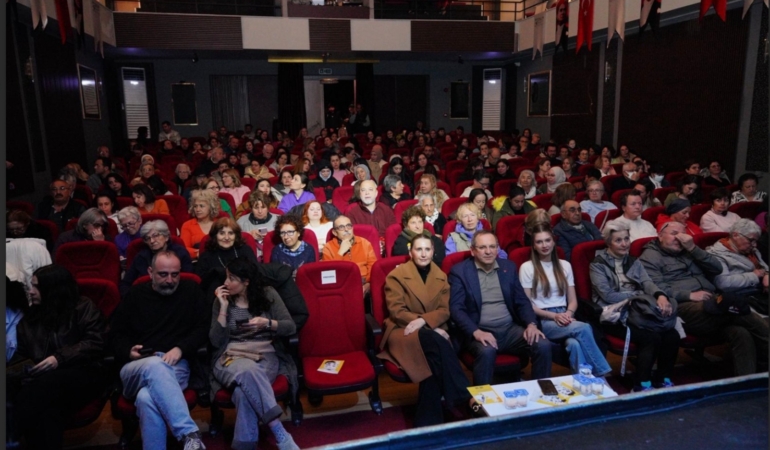 Ayvalık kadın oyunları festivali dopdolu geçti