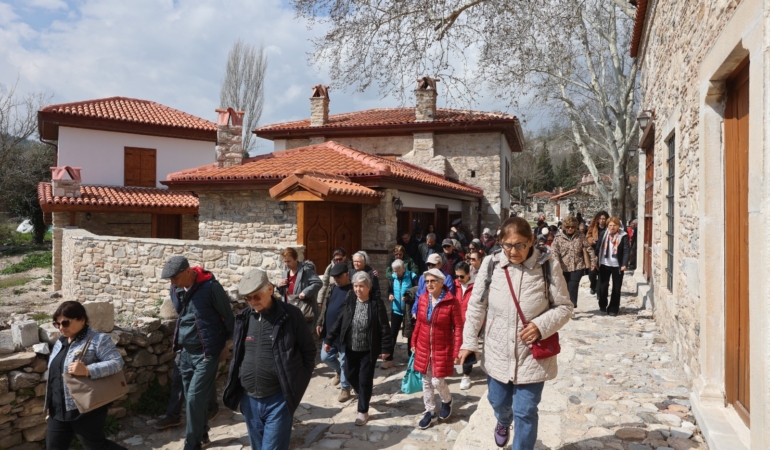 Yaş Almışlara Özel Kültür Gezisi (7)
