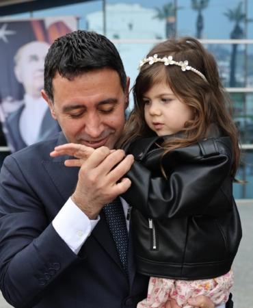 b75d7a9a-0e42-41b7-868c-dfd78413dad6