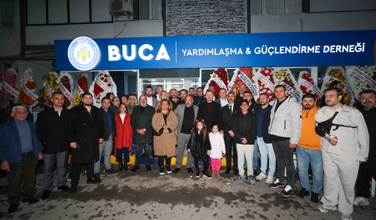 Başkan Görkem Duman, Buca Yardımlaşma Derneği ‘nin açılışını gerçekleştirdi