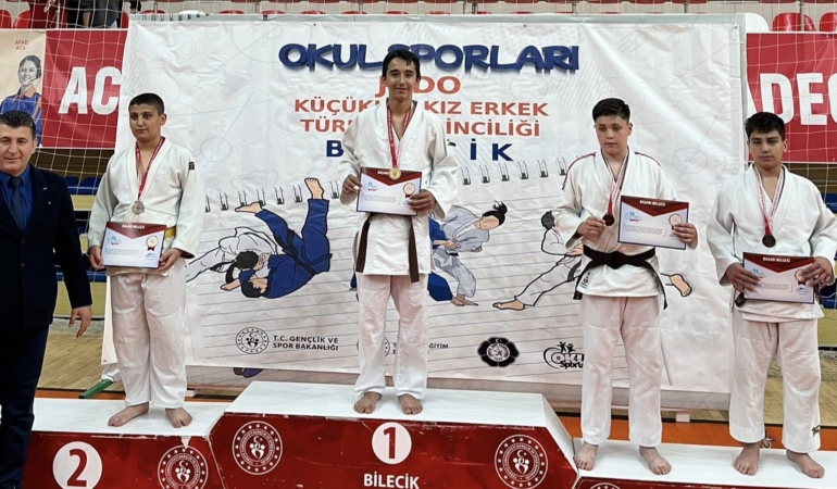 03-4