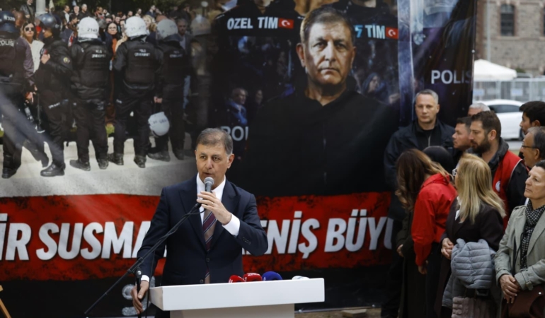 Başkan Tugay: Bu haksızlık bitmedikçe eylem de bitmez