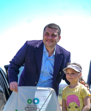 5b8bd166-5775-45db-8e8e-ffbf8134ba93