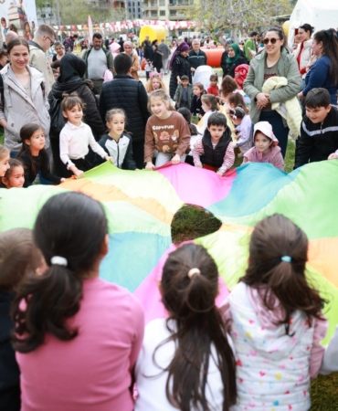 Bayraklı’da Çocuk Kitap Şenliği Yoğun İlgi Gördü (7)