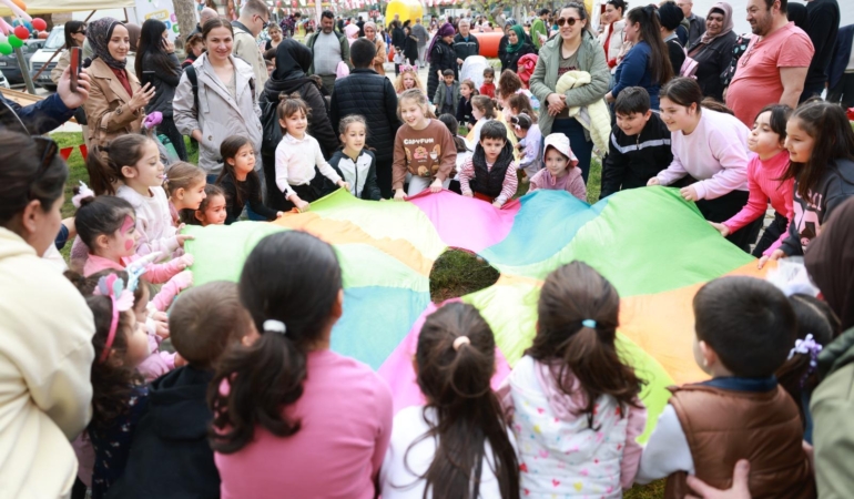 Bayraklı’da Çocuk Kitap Şenliği Yoğun İlgi Gördü (7)
