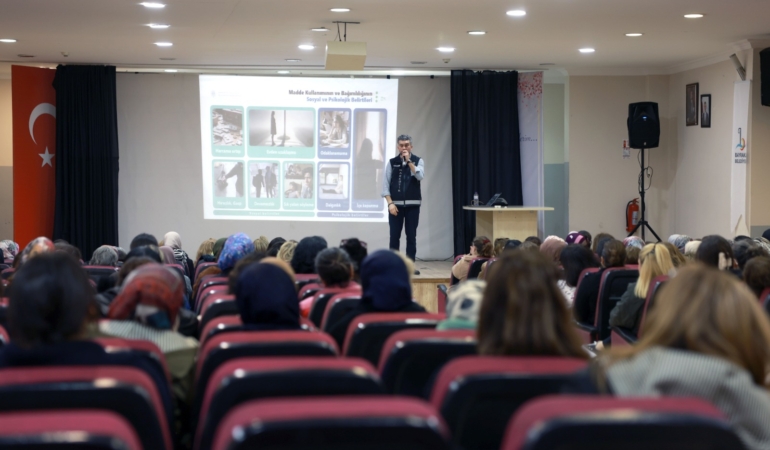 Bayraklı’da Madde Bağımlılığına Karşı Annelerle Farkındalık Eğitimi (1)