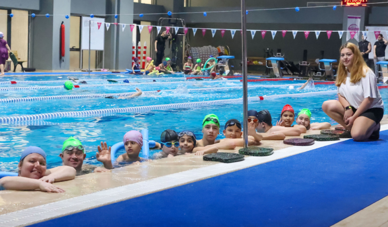 Buca_Otizim_Yüzme5