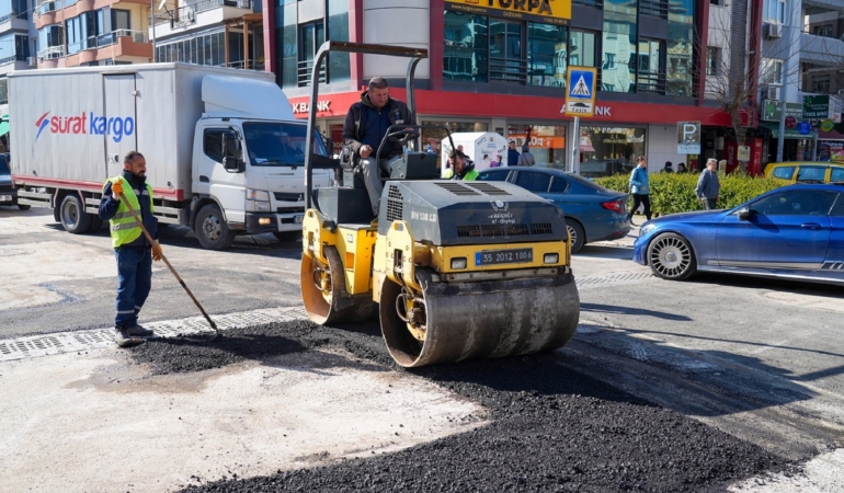Gaziemir’de 32 bin 191 metrekarelik alandaki yol ve kaldırımlar yenilendi (8)