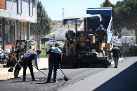 Kula’da Asfalt Çalışmaları Sürüyor (11)