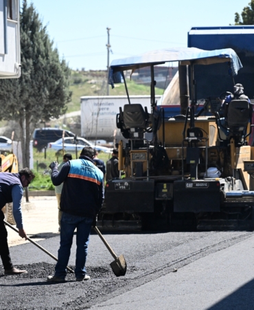 Kula’da Asfalt Çalışmaları Sürüyor (11)