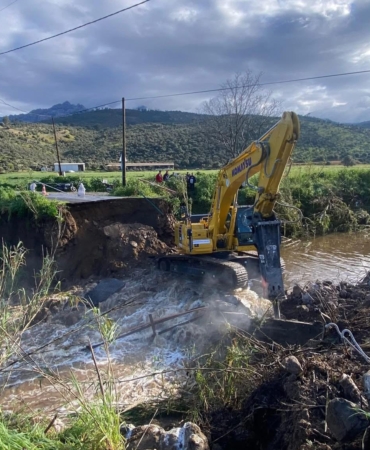 Milas’ta Çöken Köprüye Hızlı Müdahale (1)