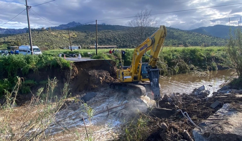 Milas’ta Çöken Köprüye Hızlı Müdahale (1)