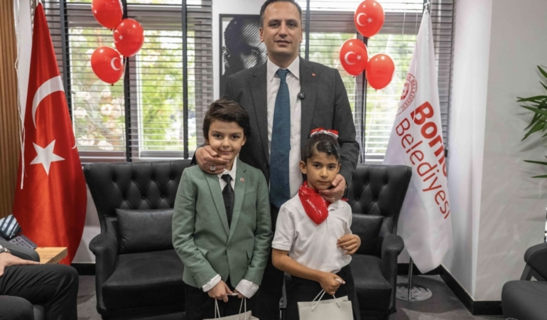Bornova’da başkanlık koltuğu çocuklara emanet