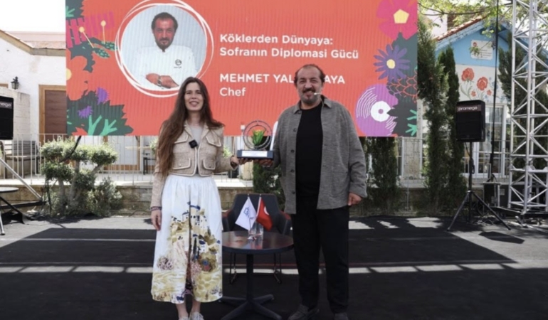 Alaçatı Ot Festivali’nde yoğun cumartesi: Söyleşiler, gastronomi ve büyük ilgi