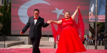Başkan Denizli, Engelliler Haftası kapsamında çocuklar ve aileleriyle bir araya geldiPHOTO-2026-05-12-11-40-54 4