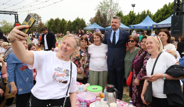 Buca_Belediyesi_Anneler_Günü_08