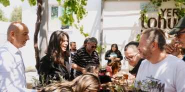 Çeşme Belediyesinden yerel üretime destek_ 80 bin fide üretimiyle rekorPHOTO-2026-05-07-15-18-05 3