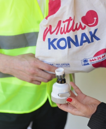 Konak’tan su tasarrufu hamlesi Ücretsiz perlatör dağıtımı başladı (3)
