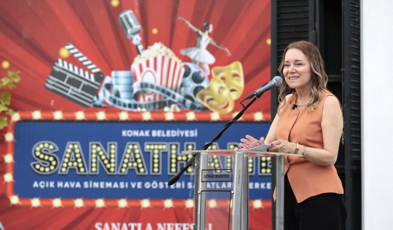 Sanathane yaza dopdolu giriyor