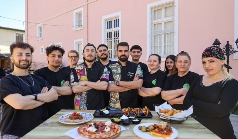 Buca’nın kalbinde dünya lezzetleri