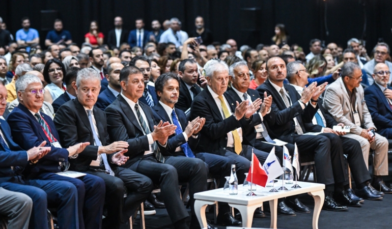 Sigorta İzmir sektörün buluşma noktası oldu