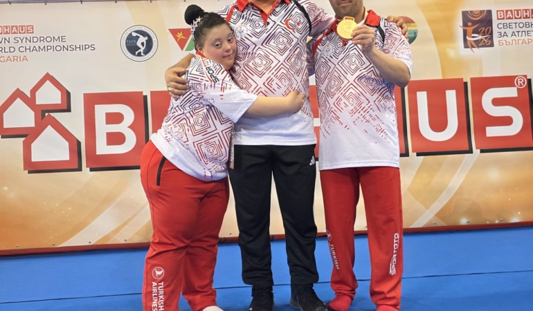 İzmirli sporcudan tarihi başarı
