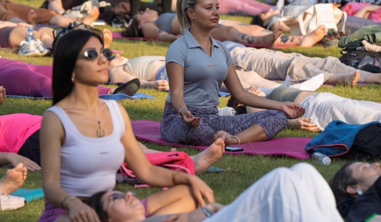 Matlar çimlere serildi Kültürpark’ta yoga rüzgârı esti