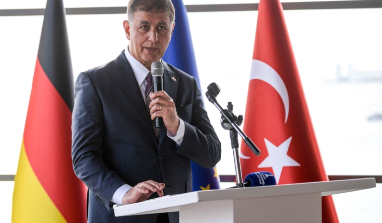 Başkan Tugay: Her türlü iş birliğine hazırız