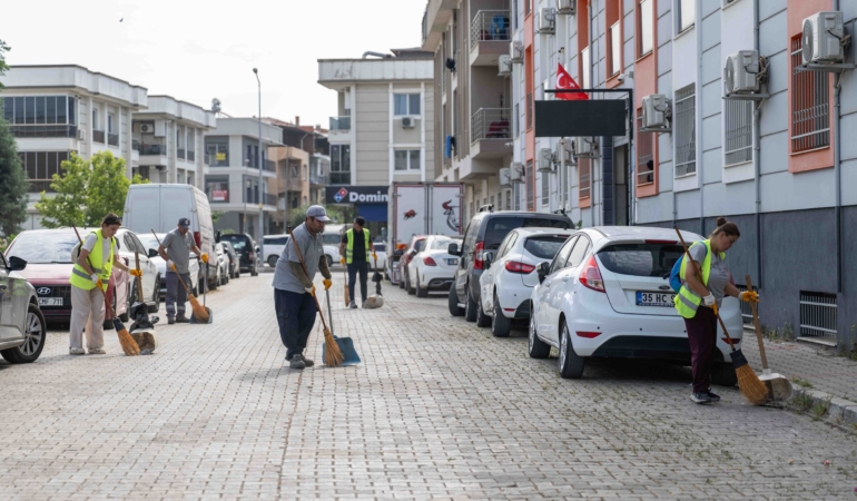 Bornova’da temizlik seferberliği