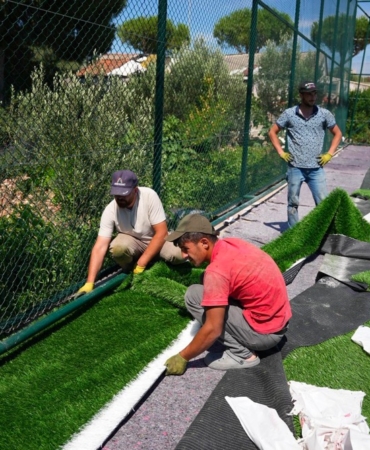 Çeşme Belediyesinden park ve spor alanlarında kapsamlı yenileme PHOTO-2026-06-16-17-12-18 4