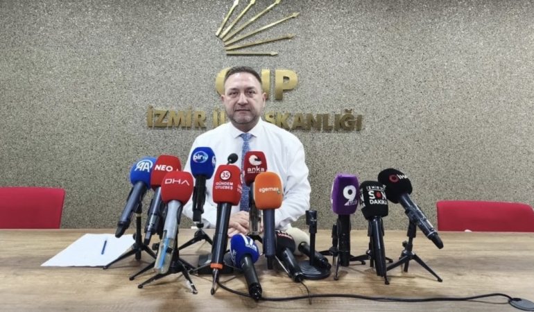 Gümrükçü’den il binası açıklaması: “CHP’yi polis çağırmadan devraldık”