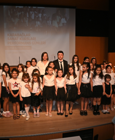 Karabağlar Belediyesi resim ve koro (1)