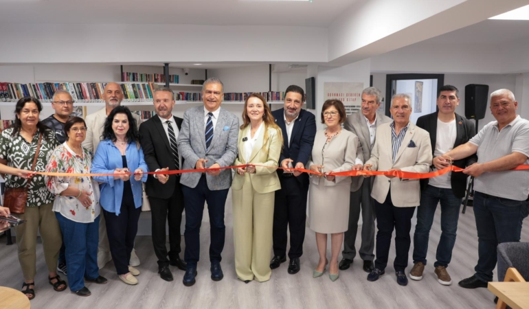 Konak’ta iki Cumhuriyet Kütüphanesi daha hizmete açıldı (7)
