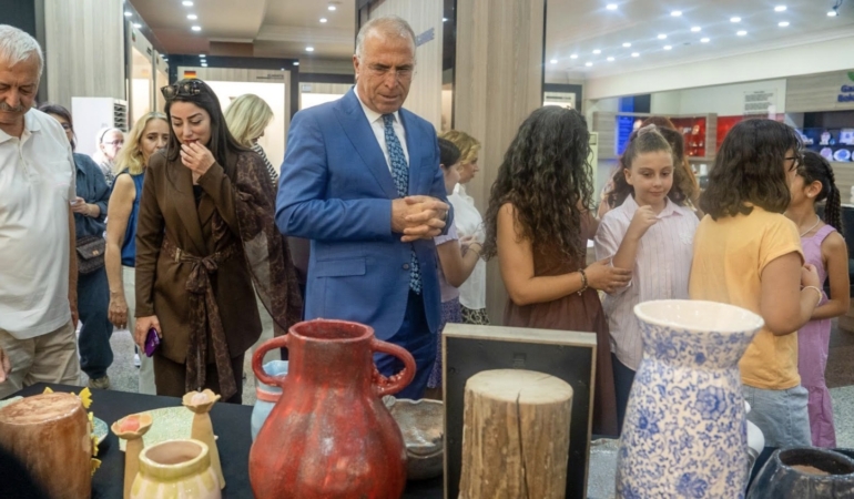 Çamurun sanata dönüştüğü sergi yoğun ilgi gördü