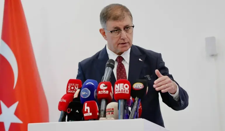 Başkan Cemil Tugay CHP’den istifa ettiğini açıkladı