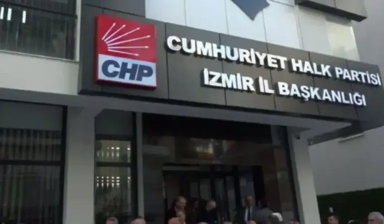 CHP İzmir’de  Sosyal medya profilleri değiştirildi