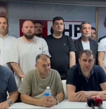 guc-konak-ilce-baskanligi-nda-konustu-biz-binalardan-ibaret-degiliz-1106