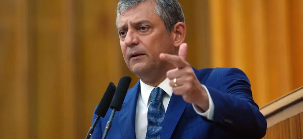 ozgur-ozel-3