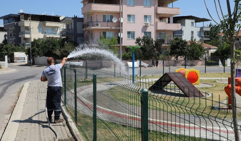 Menderes’in Parkları Daima Bakımlı