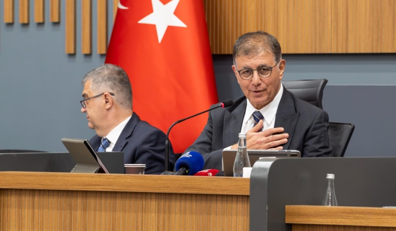 Başkan Tugay’dan Karabağlar dönüşüm ve çöp sorunu için Ankara çağrısı