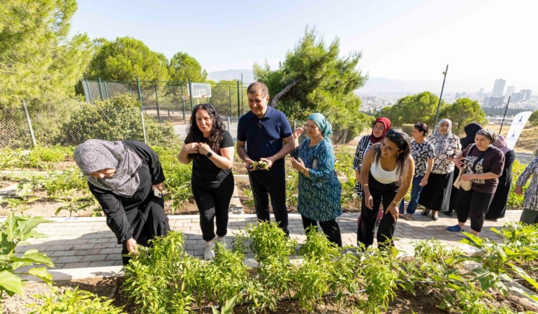 Mahalle bostanlarında üretim ve dayanışma büyüyor