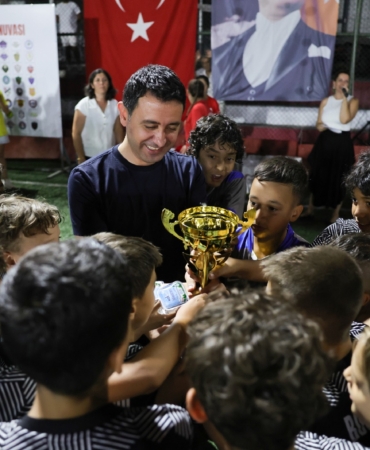 BAYRAKLI'DA U-12 CUP'TA ŞAMPİYON BELLİ OLDU (4)
