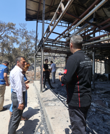 Büyükşehir'den Yangın Bölgesinde Kapsamlı Hasar Tespiti (3)